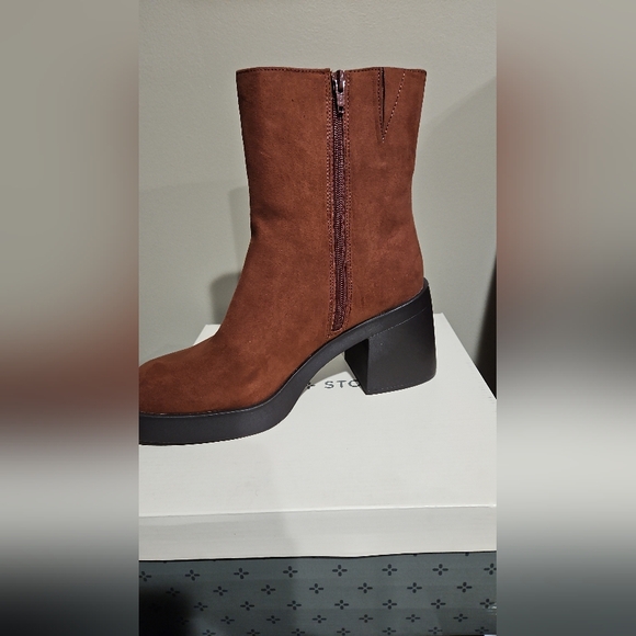 42. Brown Suede Ankle Boots - Picture 2 of 2